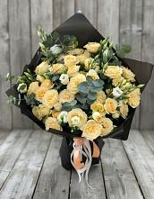 Букет цветов из:  Розы и Лизиантусы в Жердевке