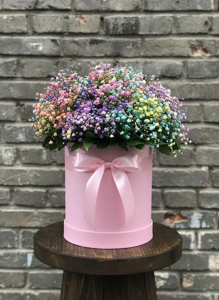 Цветочная композиция из Гипсофила и Розы в шляпной коробке в Жердевке