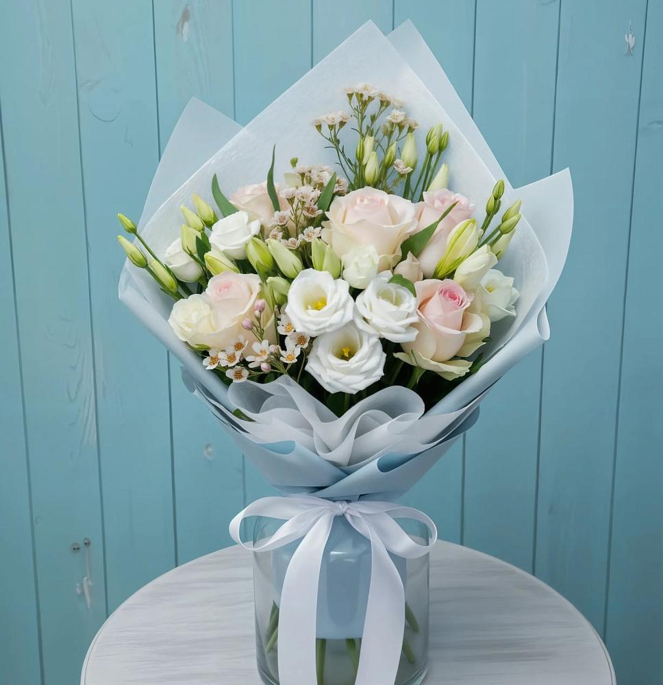 Букет цветов из: Розы и Лизиантусы в Жердевке