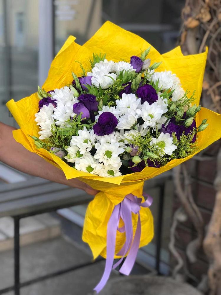 Букет цветов из: Ирисы, Хризантемы и Ромашки в Жердевке