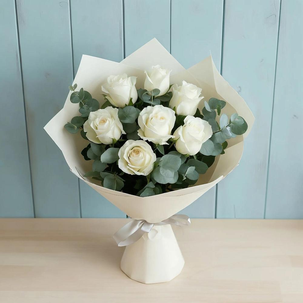 Букет Белые розы в Эвкалипте в Жердевке