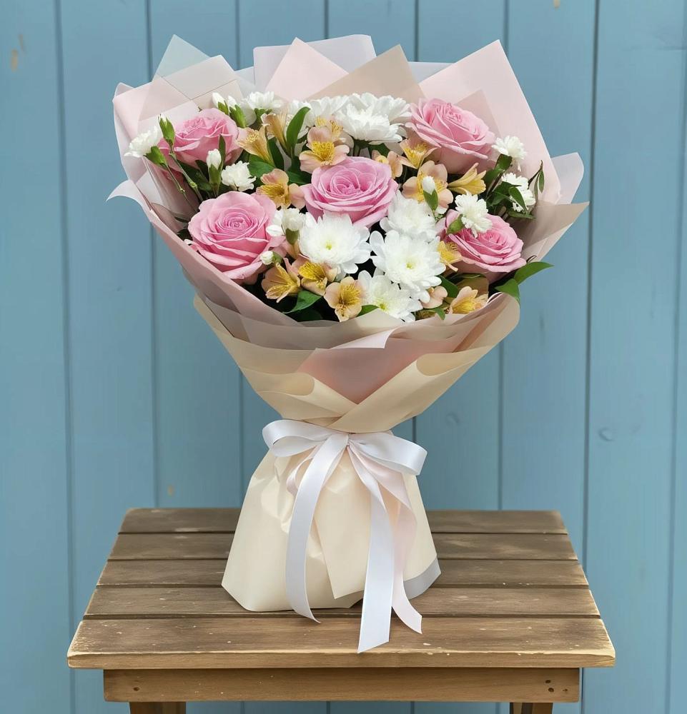 Букет цветов из: Гвоздики, Орхидеи и Розы в Жердевке