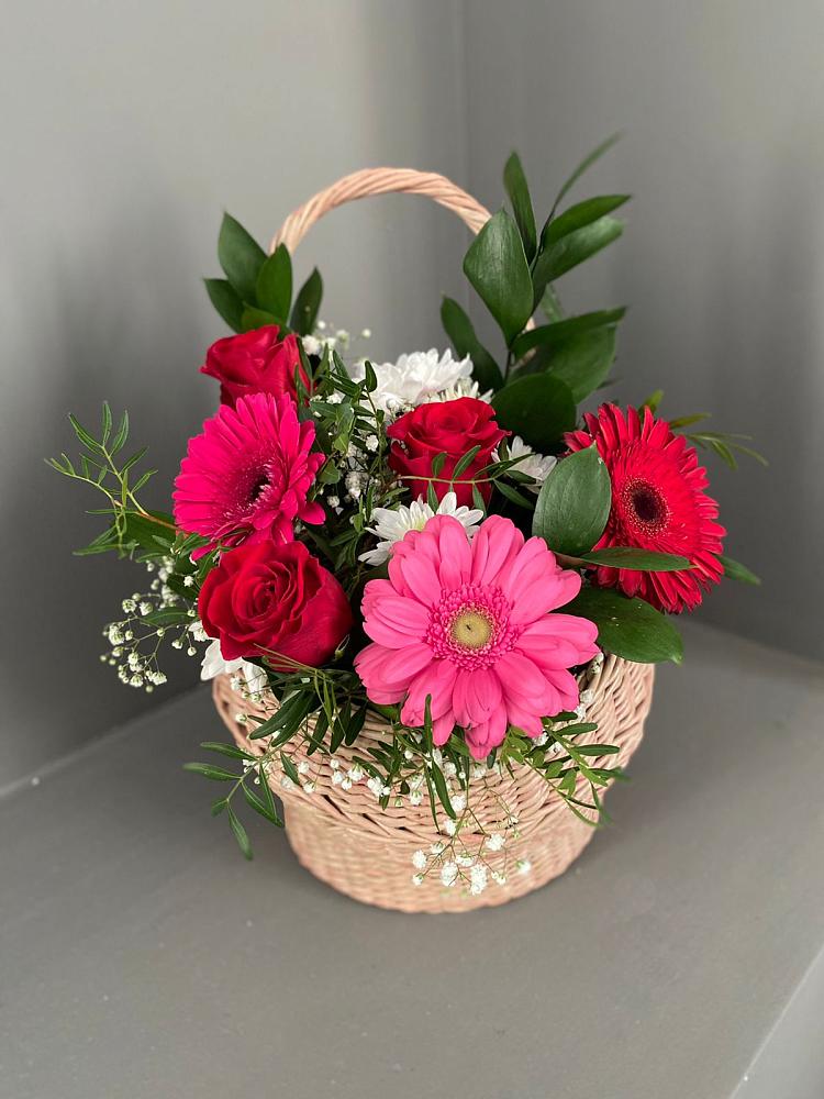 Цветочная композиция из Розы, Хризантемы и Герберы в корзине в Жердевке