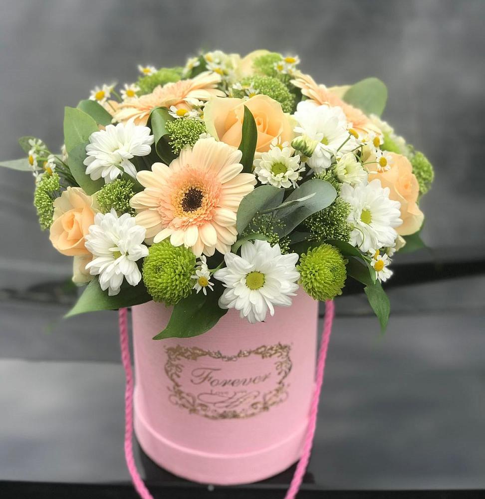 Цветочная композиция из Розы, Герберы и Хризантемы в шляпной коробке в Жердевке