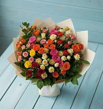 Букет Микс из разноцветных кустовых роз в Жердевке
