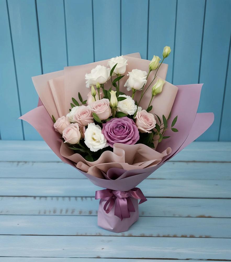 Букет цветов из: Розы и Лизиантусы в Жердевке